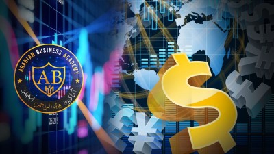 الأسهم تنخفض بعد أن خفضت وكالة فيتش تصنيف ديون الولايات المتحدة